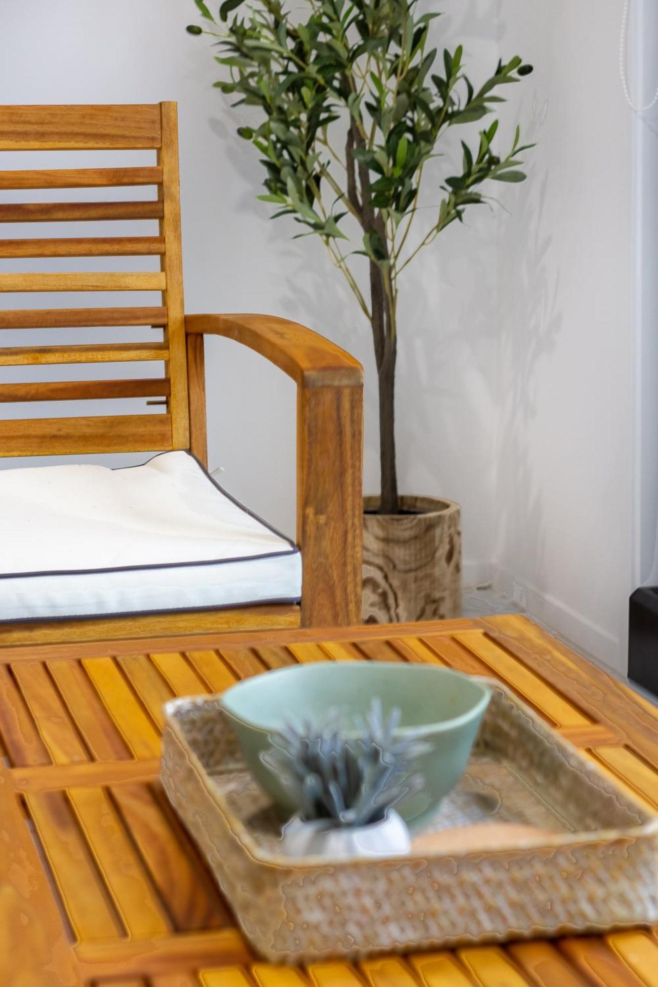 شقة Urban Retreat: 2-Br Gem In Central كريستتشيرش المظهر الخارجي الصورة